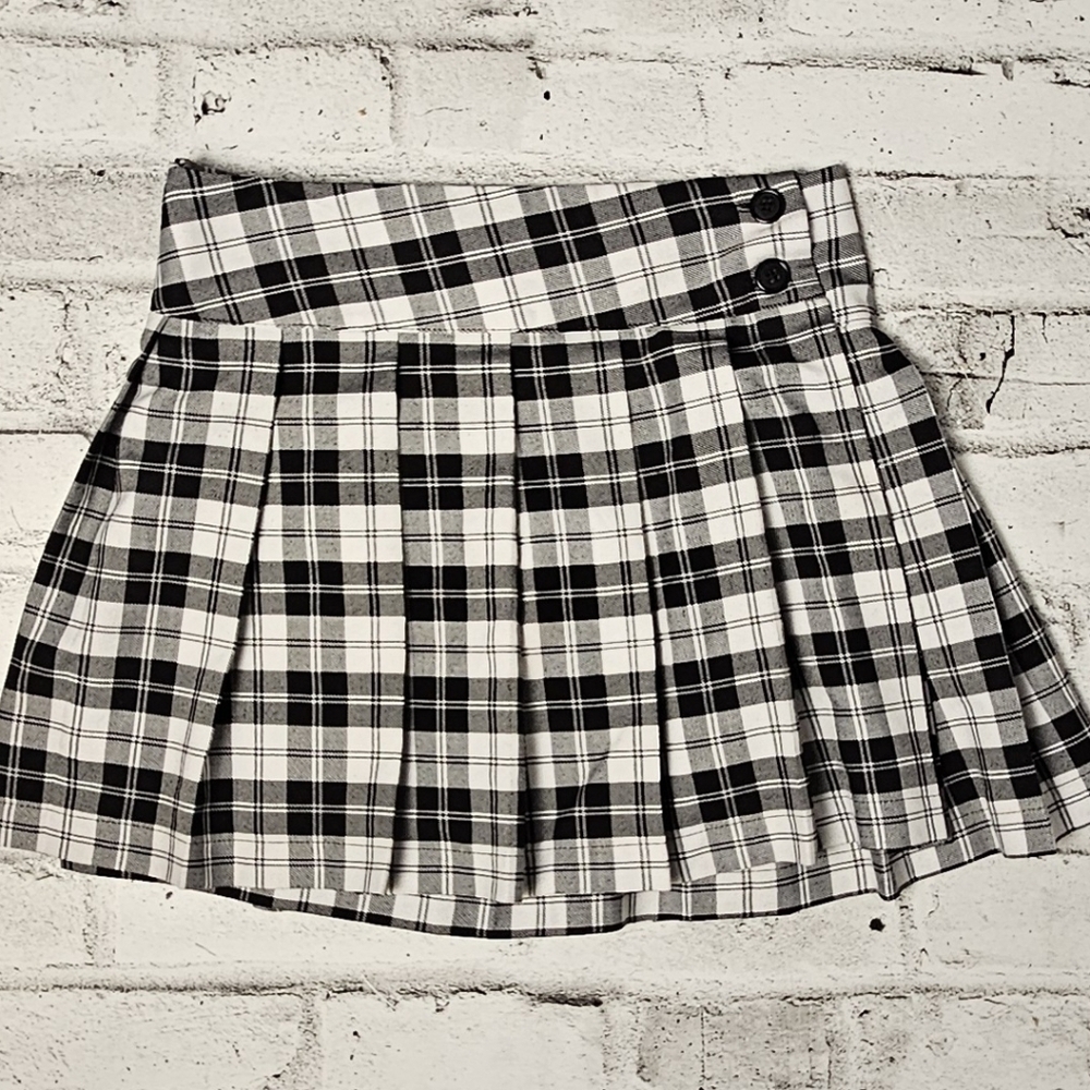 DAS Apparel Plaid Pleated Mini Skirt • M • Ethically Made in Canada
